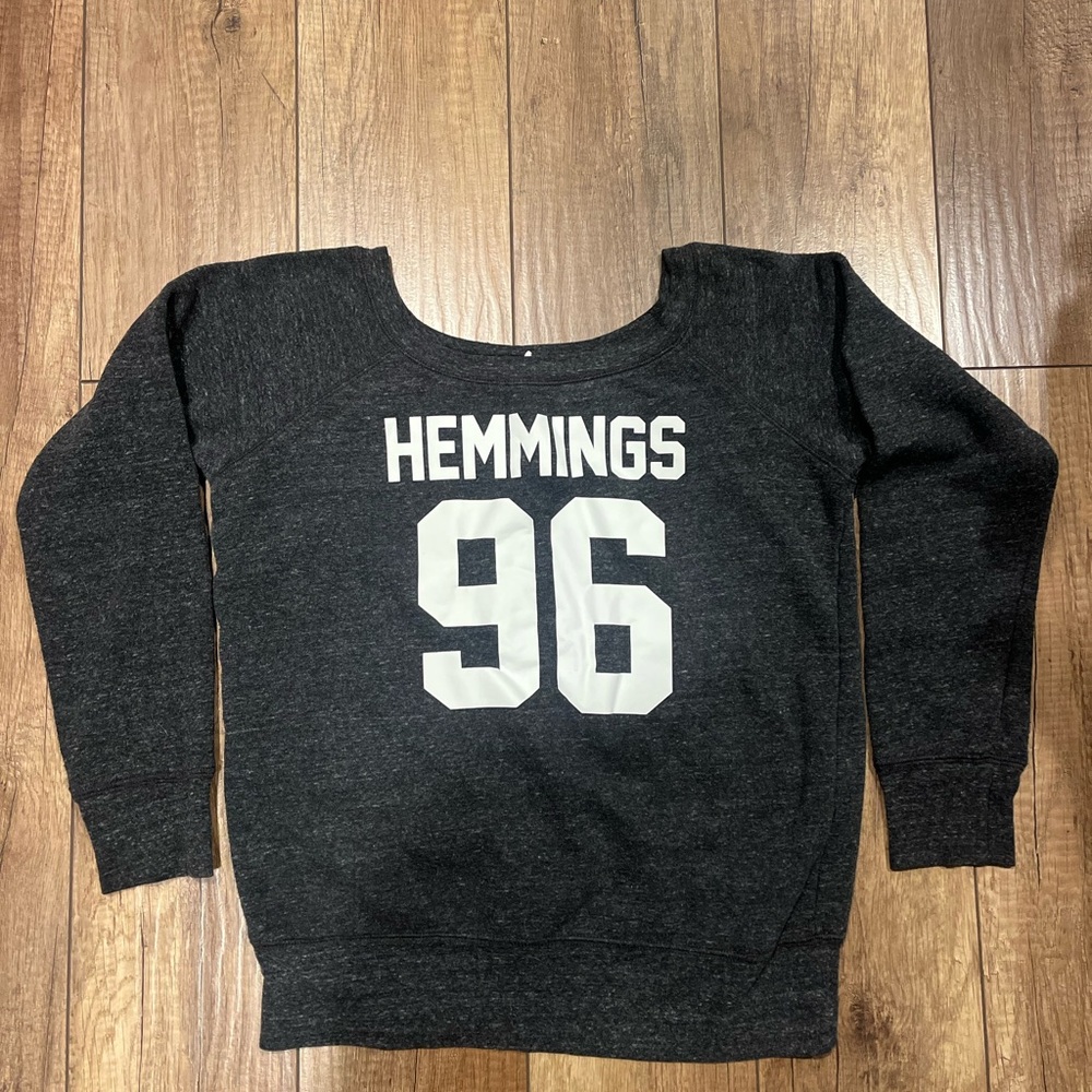 5SOS Luke Hemmings 96 Off Shoulder Grey Sweater Indie Grunge Y2K
